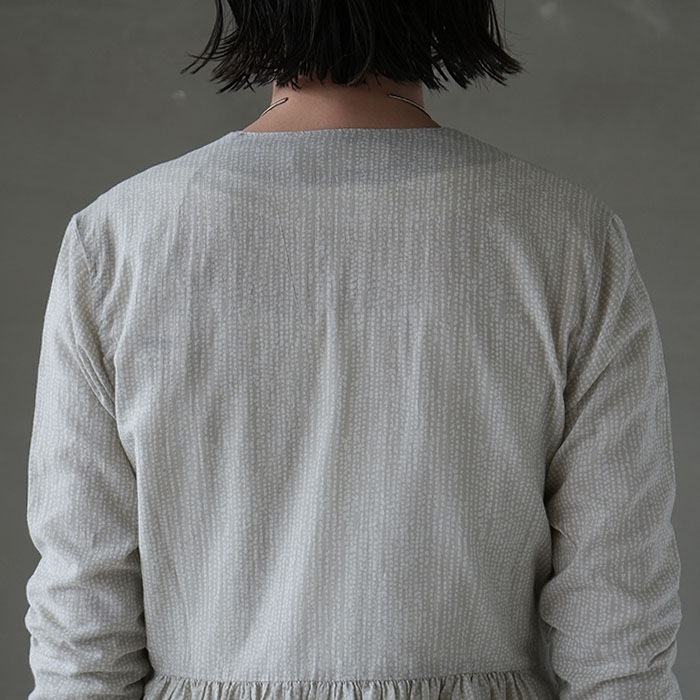 ▽（e241t184）/ evam eva(エヴァムエヴァ) /printed robe(プリン