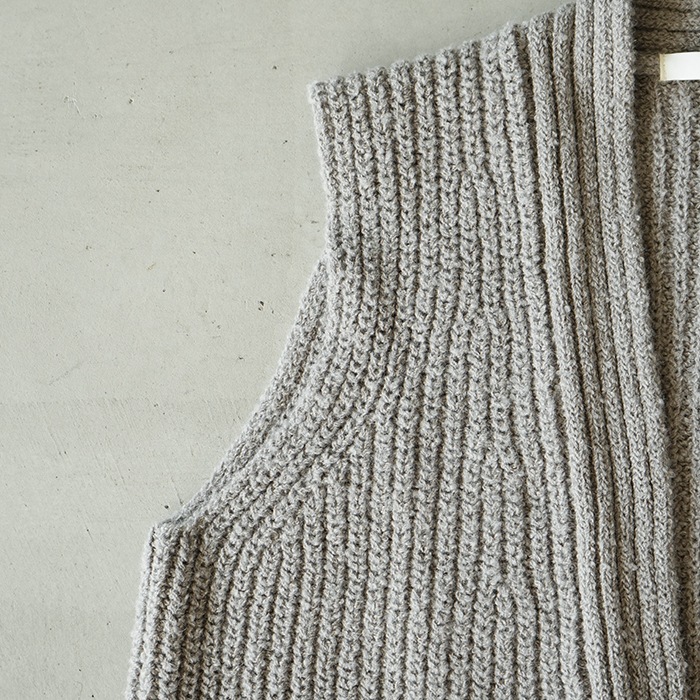 □(e253k054) / evam eva (エヴァムエヴァ) / wool alpaka aze vest