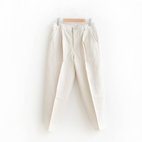 ☆(e211t058) / evam eva（エヴァムエヴァ） / tuck pants（タック