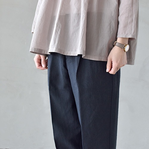 evameva (エヴァムエヴァ) linen tuck pants / リネンタックパンツ