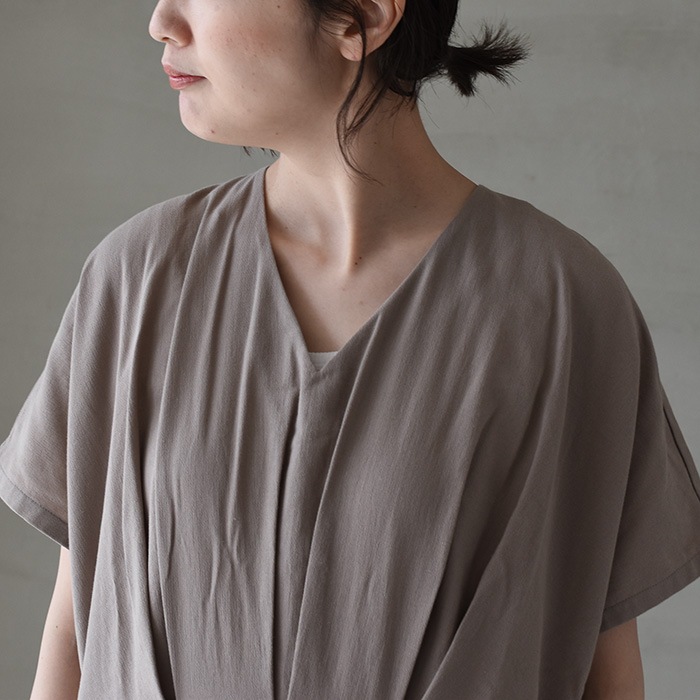 e231t134) / evam eva (エヴァムエヴァ) /v neck tuck one-piece