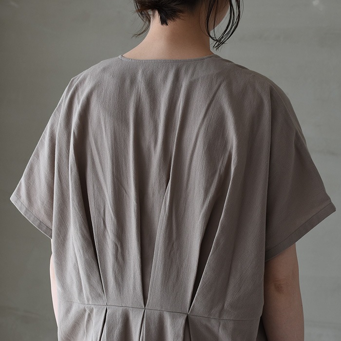 e231t134) / evam eva (エヴァムエヴァ) /v neck tuck one-piece