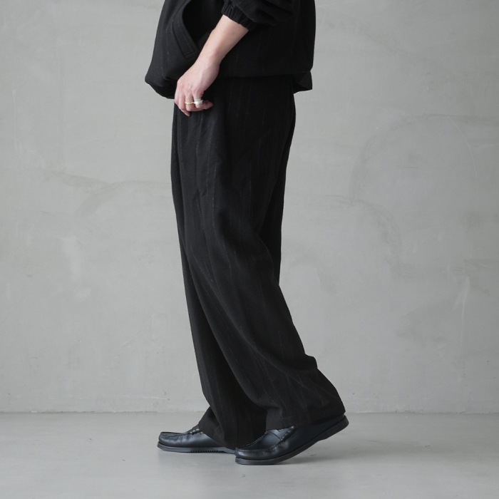 ヨーコサカモト　YS ブラックワイドパンツ ys-25aw-14) YOKOSAKAMOTO(ヨーコサカモト) /DOUBLE PLEATED WIDE EASY