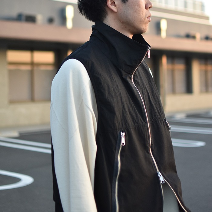 □(bo-06j08) / barbell object(バーベルオブジェクト) / un vest(un
