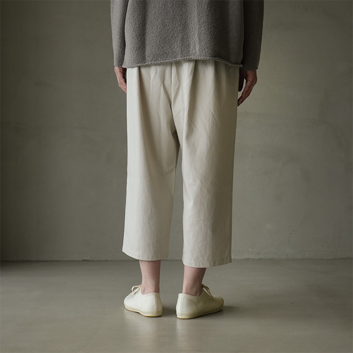 e263t120) / evam eva (エヴァムエヴァ) / cotton tuck pants(コットン