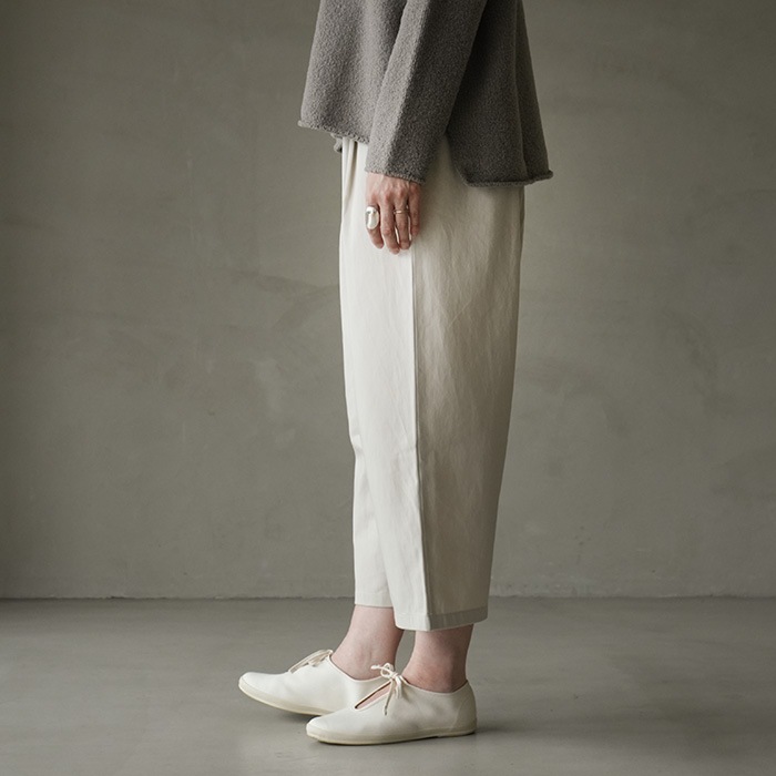 e263t120) / evam eva (エヴァムエヴァ) / cotton tuck pants(コットン