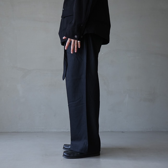 パンツ ANCELLM BACKSATIN BELTLESS SLACKS(1) BACKSATIN BELTLESS SLACKS(BLACK) – ANCELLM