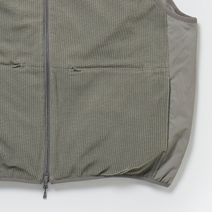 美品DAIWA PIER 39 リバーシブルベストSサイズグレー TECH REVERSIBLE MIL ECWCS STAND VEST | DAIWA PIER39(ダイワ