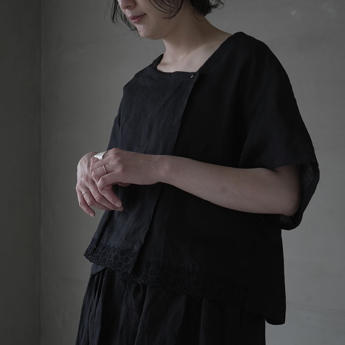 13121064) Vlas Blomme (ヴラスブラム) / Monochrome Linen レイヤード