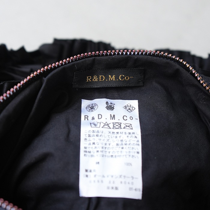 オールドマンズテーラー　フリルボディバッグ　未使用 R＆D.M.Co⁻ オールドマンズテーラー フリルボディバッグ - メルカリ