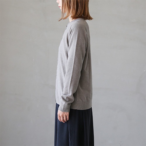 evam eva新品未使用woolカーディガン evam eva(エヴァムエヴァ)Vネック 「renew-wool」 カーディガン
