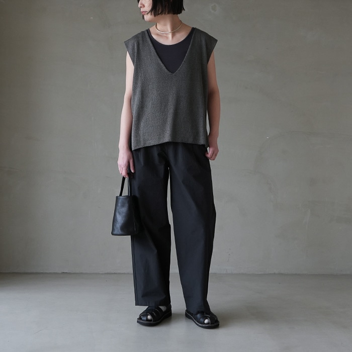 美品★evam eva★ シルクVネック ベスト 美品☆evam eva☆ シルクVネック ベスト - メルカリ