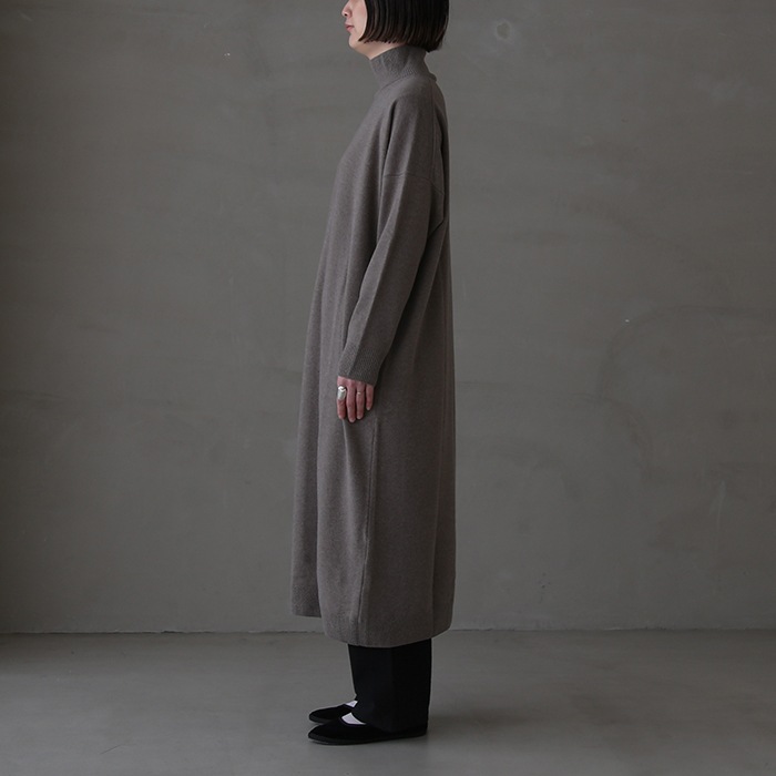 e233k167） / evam eva(エヴァムエヴァ) /press wool one piece(プレス