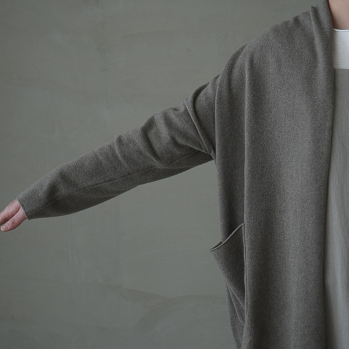 □（e233k168） / evam eva(エヴァムエヴァ) /press wool robe(プレス