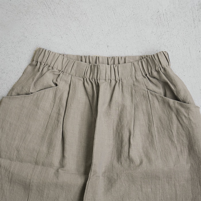 今季　2025年 evam eva リネンクロップドパンツ29,700円 今季 2025年 evam eva リネンクロップドパンツ29,700円 パンツ