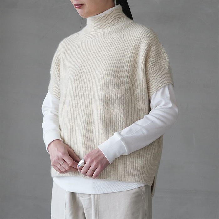 e253k199) / evam eva (エヴァムエヴァ) / wool fox aze vest(ウール