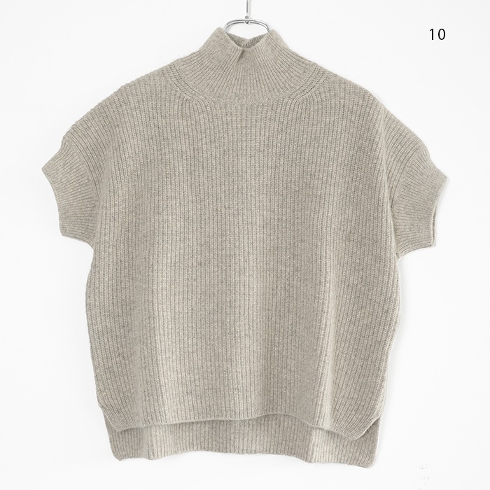 □(e253k199) / evam eva (エヴァムエヴァ) / wool fox aze vest