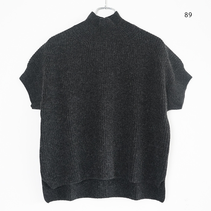 □(e253k199) / evam eva (エヴァムエヴァ) / wool fox aze vest