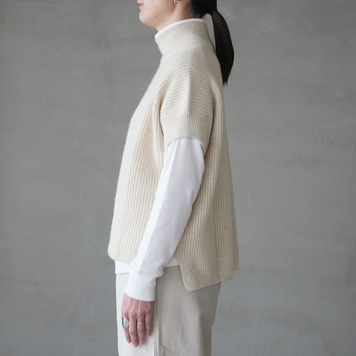 ○(e253k199) / evam eva (エヴァムエヴァ) / wool fox aze vest