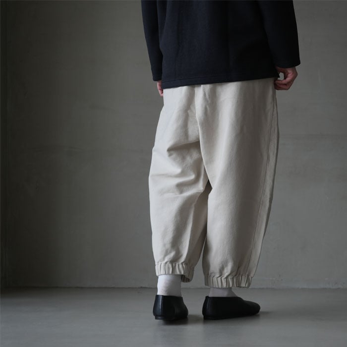 ○(e253t168) / evam eva (エヴァムエヴァ) / brushed cotton cropped