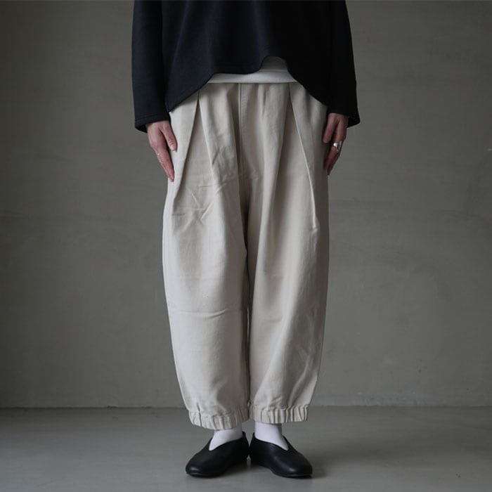 ○(e253t168) / evam eva (エヴァムエヴァ) / brushed cotton cropped