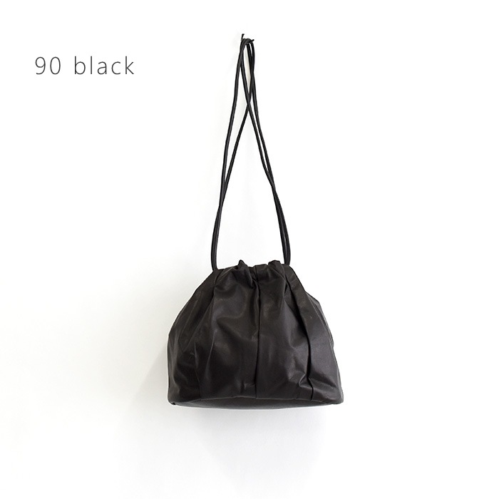 evam eva 黒 レザードローストリングバッグ evam eva 黒 レザードローストリングバッグ - メルカリ