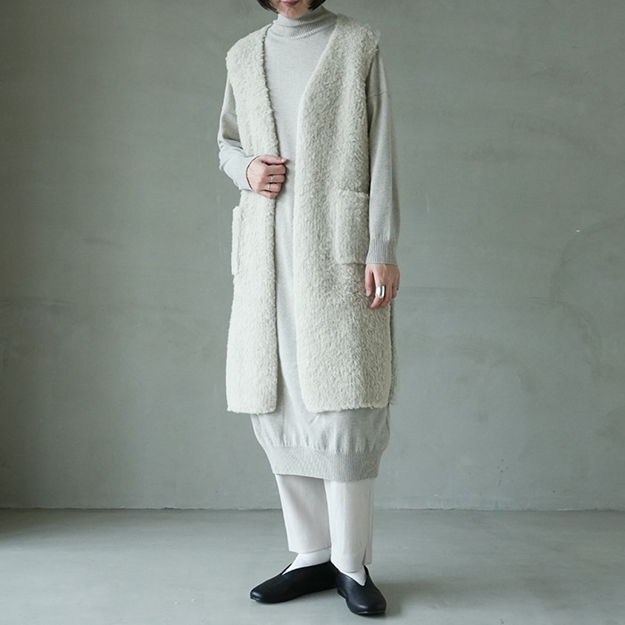 □（e243k179) / evam eva(エヴァムエヴァ) /boa long vest