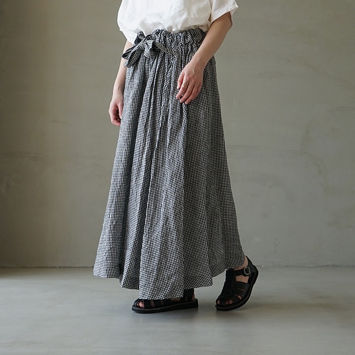 a232231ps599) Atelier d
