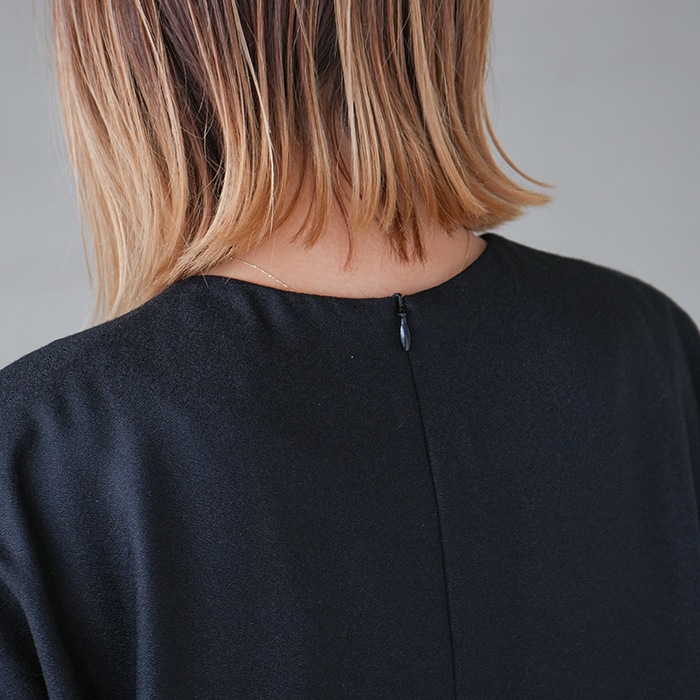 e223t045) / evam eva (エヴァムエヴァ) / black tuck one piece