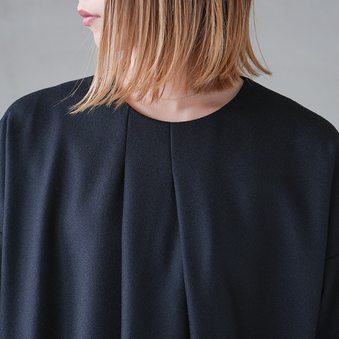 e223t045) / evam eva (エヴァムエヴァ) / black tuck one piece