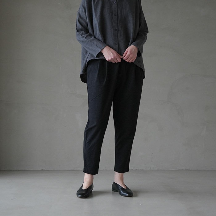 e231t116) / evam eva (エヴァムエヴァ) /cotton tuck pants(コットン