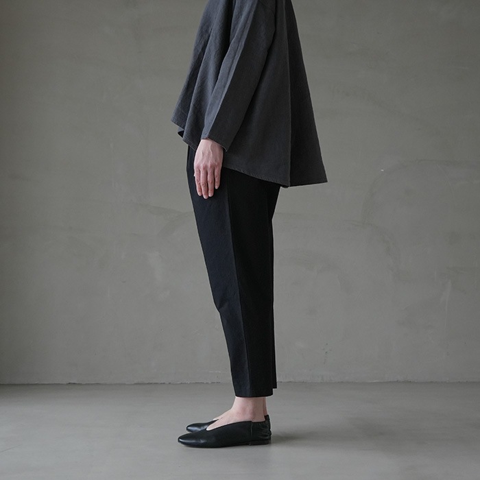 e231t116) / evam eva (エヴァムエヴァ) /cotton tuck pants