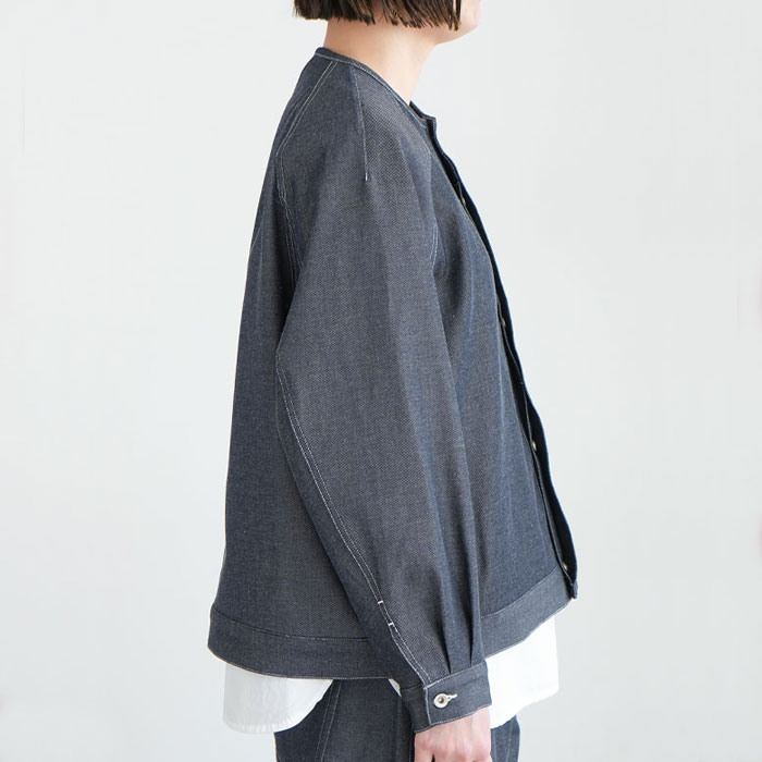 専用出品【FIRMUM】フィルマム Vネックジャケット ノーカラー 【XS】美品 CA-FR0802CD]FIRMUM(フィルマム) ビッグスリーブカーディガン