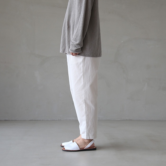 evam evaの綿ナロータックパンツ e203t108) / evam eva(エヴァムエヴァ) / cotton wool narrow