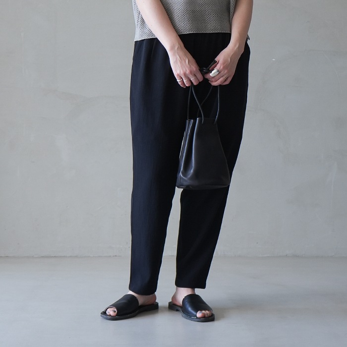 e261t198) / evam eva (エヴァムエヴァ) / cotton tuck pants(コットン