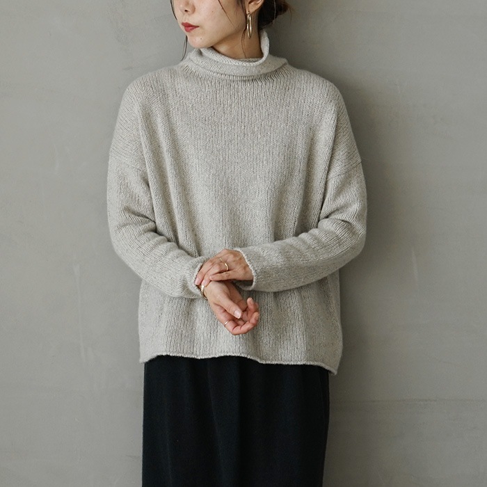 美品✨エヴァムエヴァ カシミヤ セーブル クルーネック　ニット　アイボリー 美品✨エヴァムエヴァ カシミヤ セーブル クルーネック ニット