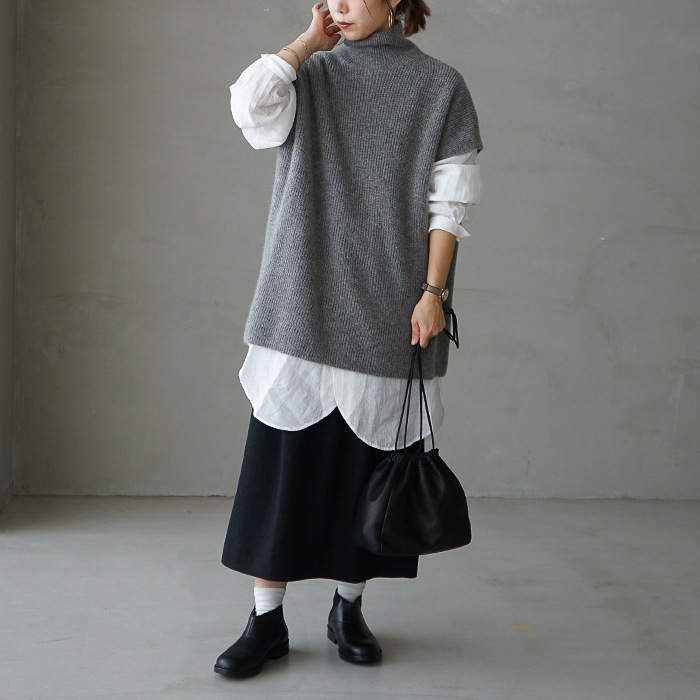 e213k186) / evam eva(エヴァムエヴァ) / yak aze vest(ヤクアゼベスト