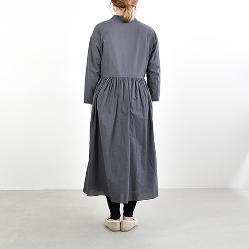 e201t113) / evam eva(エヴァムエヴァ) / gather robe(ギャザー