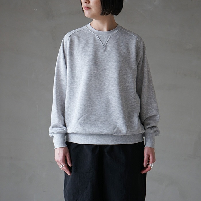 daiwa pier39 グレー スウェットトレーナー Mサイズ DAIWA PIER39 TECH SWEAT CREW FREEDOM SLEEVE[BSM46-BE-51024W