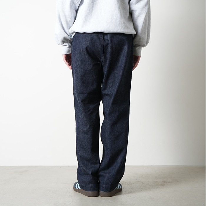 nanamica ナナミカ ワイドテーパードカットのデニムパンツ nanamica