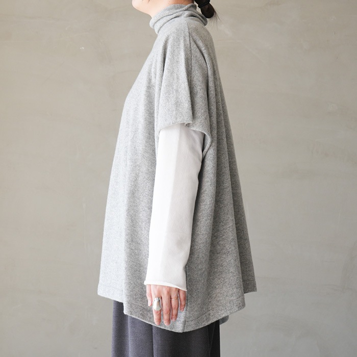 e263k141) / evam eva (エヴァムエヴァ) / cashmere poncho(カシミヤ
