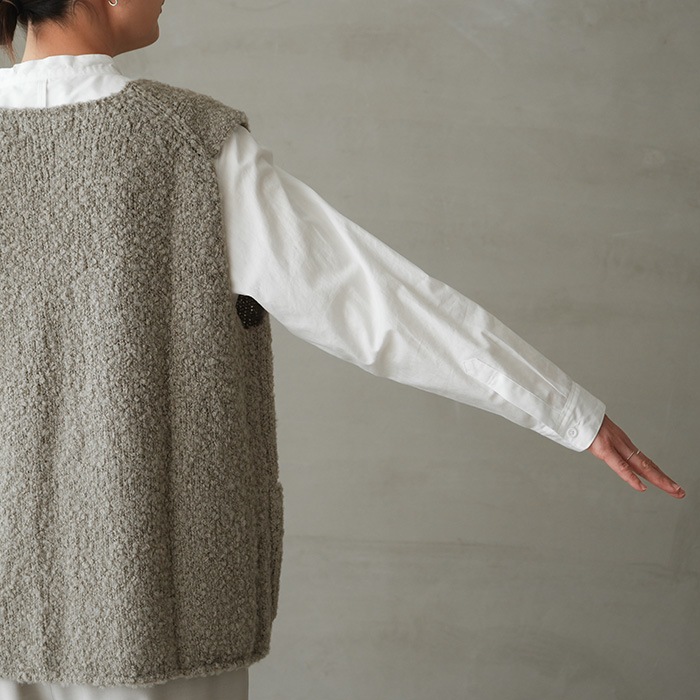 evam eva アルパカウール ベスト スミ　美品 evam eva [エヴァムエヴァ] ウールアルパカ畦ベスト E253K053