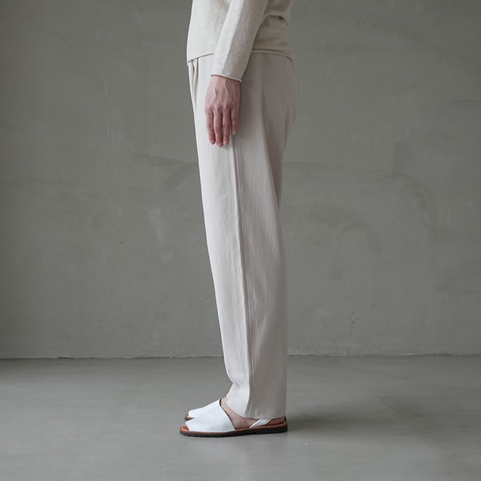 e231t103) / evam eva (エヴァムエヴァ) /cotton tuck pants(コットン