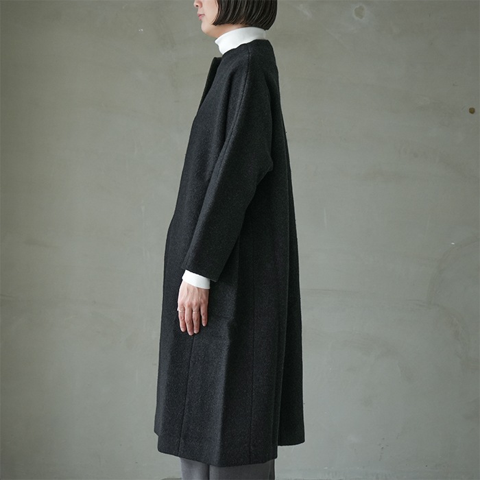 ○（e243k093) / evam eva(エヴァムエヴァ) /press wool long coat