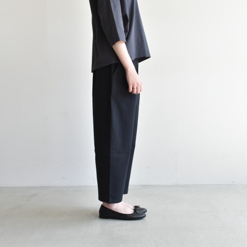 e201t138) / evam eva(エヴァムエヴァ) / cotton tuck easy PT
