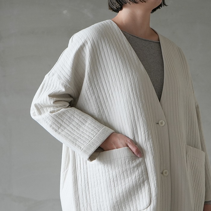 □（e233t107） / evam eva(エヴァムエヴァ) /quilting robe