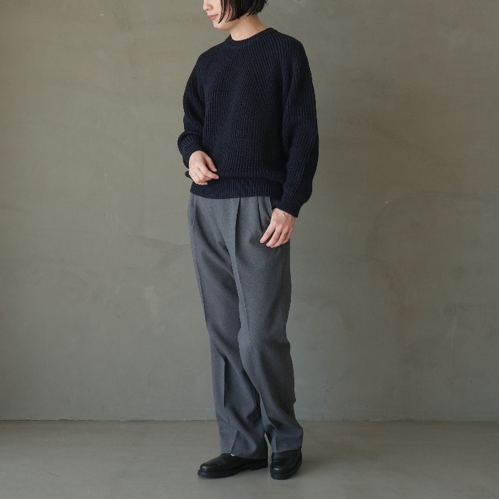 バトナー BATONER シグネチャー クルーネック セーター ニット グレー BATONER（バトナー）の「＜BATONER（バトナー）＞ シグネチャー
