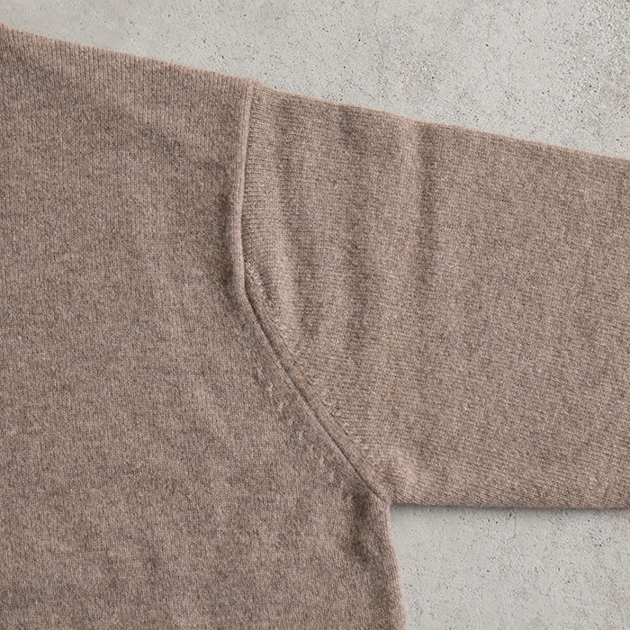 未使用に近い✴︎ルルオン　YOSAヨサウエア　タートルネックLLサイズ セール】 【大人百花掲載 ヨンアさん着用】ハイネックバック