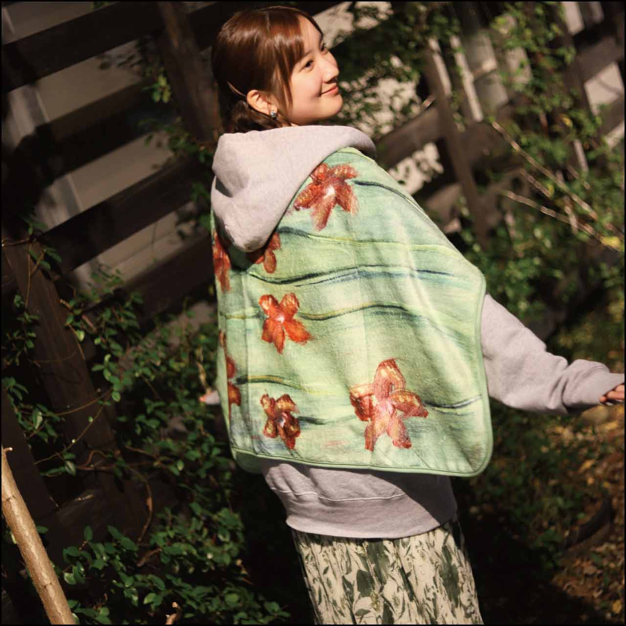 YUKIAKIRA 赤い花大判ブランケット