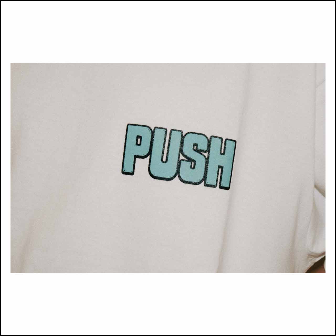 ボタン Tee